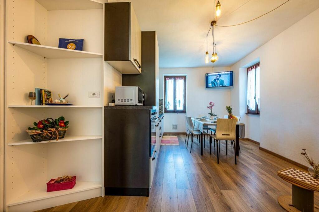 Villa Lago Foreground - Pet Friendly Stay- Garden-Parking-Lake View- Bike Friendly Holiday House Colico Εξωτερικό φωτογραφία