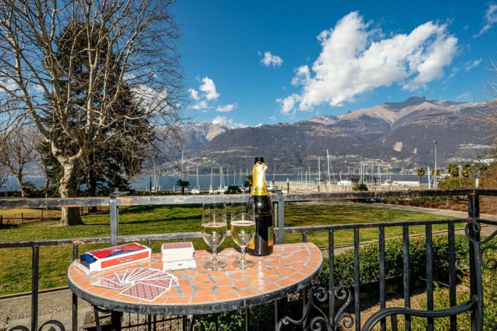 Villa Lago Foreground - Pet Friendly Stay- Garden-Parking-Lake View- Bike Friendly Holiday House Colico Εξωτερικό φωτογραφία